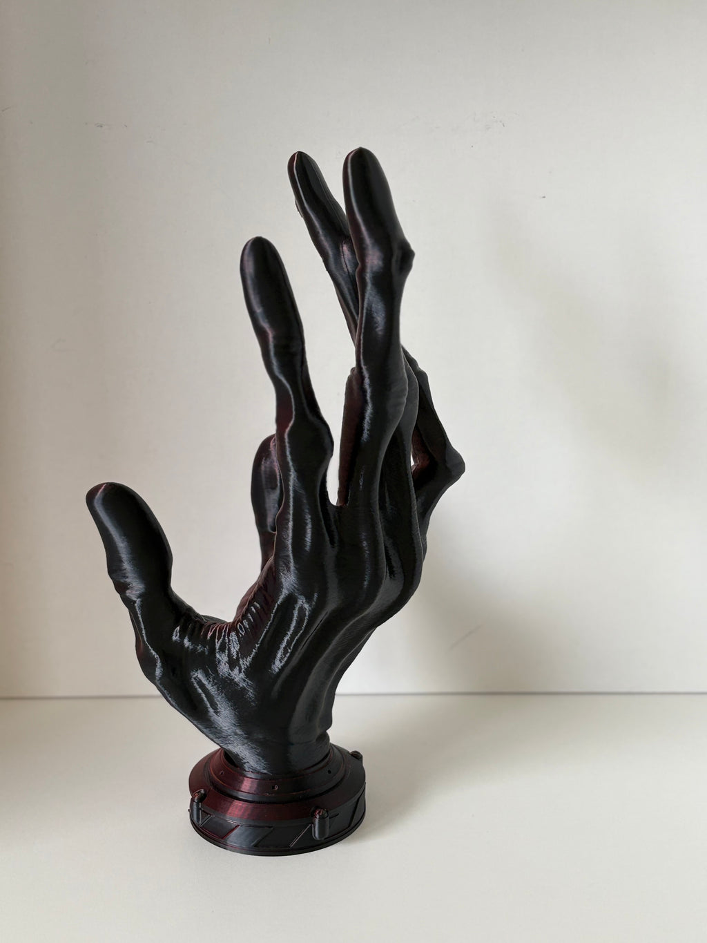 Porte manettes Main Alien